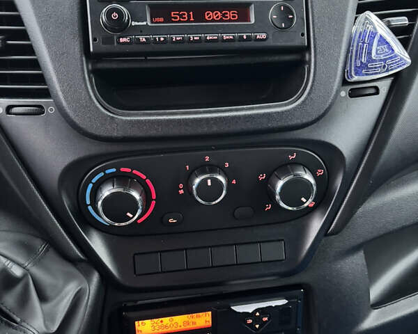 Білий Івеко Дейлі, об'ємом двигуна 3 л та пробігом 338 тис. км за 24999 $, фото 16 на Automoto.ua