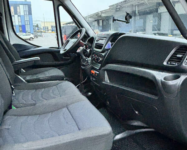 Білий Івеко Дейлі, об'ємом двигуна 3 л та пробігом 338 тис. км за 24999 $, фото 22 на Automoto.ua