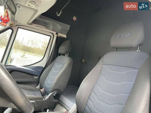 Білий Івеко Дейлі, об'ємом двигуна 3 л та пробігом 249 тис. км за 30000 $, фото 17 на Automoto.ua