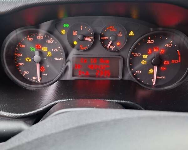 Белый Ивеко Дейли, объемом двигателя 0 л и пробегом 483 тыс. км за 19500 $, фото 13 на Automoto.ua