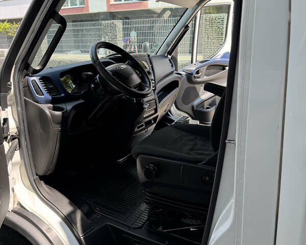 Белый Ивеко Дейли, объемом двигателя 3 л и пробегом 723 тыс. км за 30000 $, фото 17 на Automoto.ua