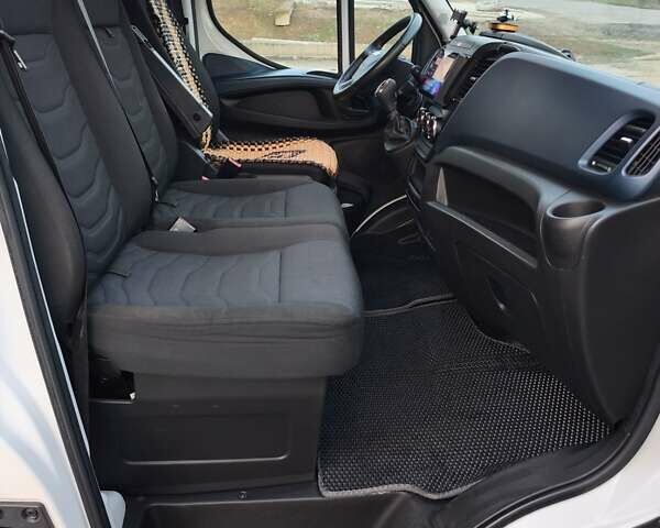 Белый Ивеко Дейли, объемом двигателя 3 л и пробегом 245 тыс. км за 27500 $, фото 22 на Automoto.ua