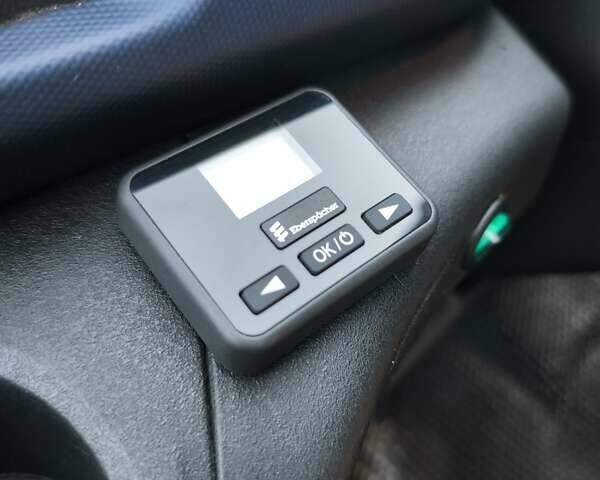 Белый Ивеко Дейли, объемом двигателя 3 л и пробегом 245 тыс. км за 27500 $, фото 16 на Automoto.ua