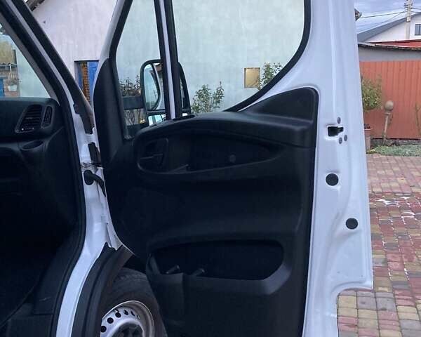Белый Ивеко Дейли, объемом двигателя 3 л и пробегом 186 тыс. км за 23500 $, фото 7 на Automoto.ua