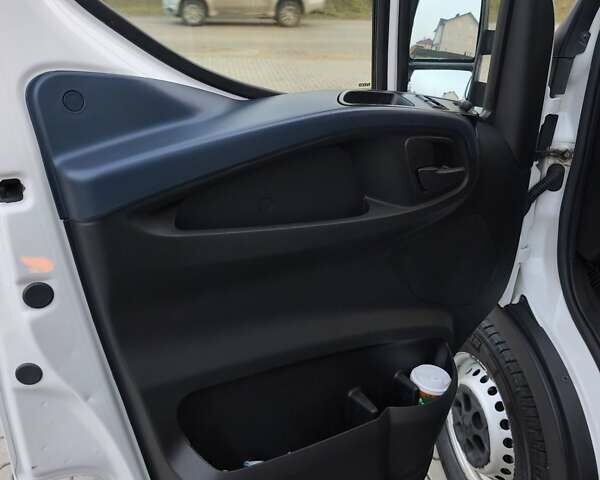 Белый Ивеко Дейли, объемом двигателя 3 л и пробегом 245 тыс. км за 27500 $, фото 18 на Automoto.ua