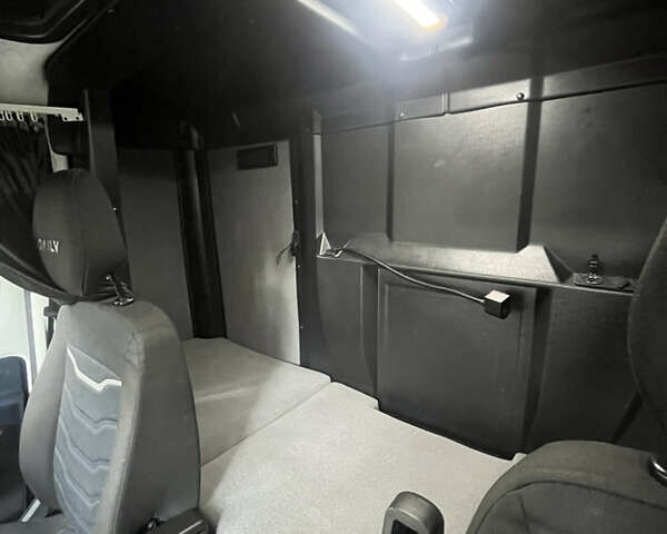 Белый Ивеко Дейли, объемом двигателя 3 л и пробегом 334 тыс. км за 25800 $, фото 10 на Automoto.ua