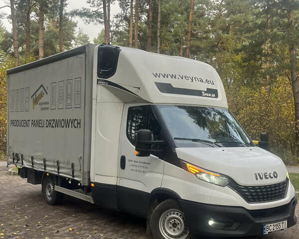 Белый Ивеко Дейли, объемом двигателя 3 л и пробегом 334 тыс. км за 25800 $, фото 1 на Automoto.ua