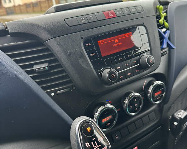 Белый Ивеко Дейли, объемом двигателя 3 л и пробегом 432 тыс. км за 35500 $, фото 10 на Automoto.ua