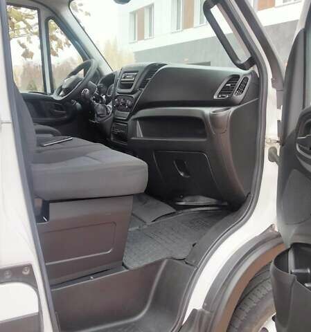 Белый Ивеко Дейли, объемом двигателя 3 л и пробегом 314 тыс. км за 30000 $, фото 8 на Automoto.ua