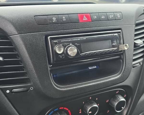 Білий Івеко Дейлі, об'ємом двигуна 3 л та пробігом 250 тис. км за 41500 $, фото 18 на Automoto.ua