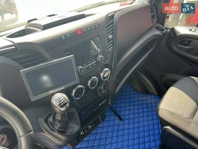 Білий Івеко Дейлі, об'ємом двигуна 3 л та пробігом 350 тис. км за 49798 $, фото 13 на Automoto.ua