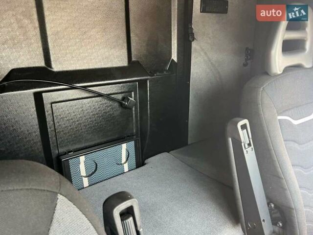 Білий Івеко Дейлі, об'ємом двигуна 3 л та пробігом 350 тис. км за 49798 $, фото 7 на Automoto.ua