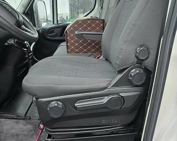 Білий Івеко Дейлі, об'ємом двигуна 3 л та пробігом 285 тис. км за 44000 $, фото 19 на Automoto.ua