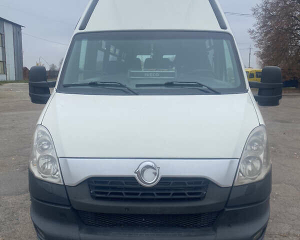 Белый Ивеко Дейли, объемом двигателя 3 л и пробегом 506 тыс. км за 28000 $, фото 1 на Automoto.ua