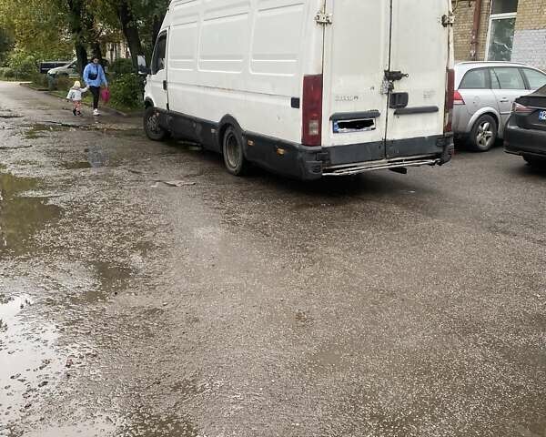 Белый Ивеко Дейли, объемом двигателя 3 л и пробегом 630 тыс. км за 4500 $, фото 1 на Automoto.ua