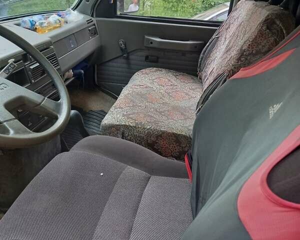 Білий Івеко Дейлі, об'ємом двигуна 2.4 л та пробігом 100 тис. км за 2999 $, фото 6 на Automoto.ua