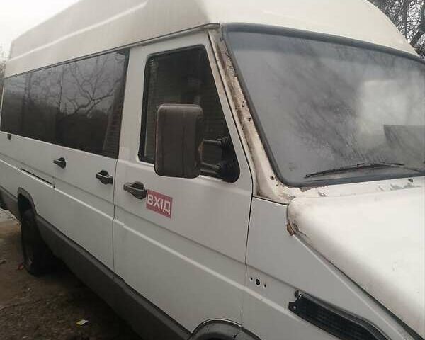 Белый Ивеко Дейли, объемом двигателя 0 л и пробегом 500 тыс. км за 2500 $, фото 3 на Automoto.ua
