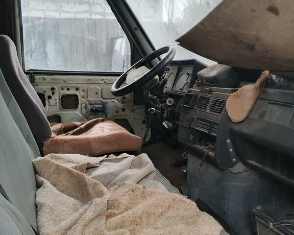 Белый Ивеко Дейли, объемом двигателя 2.8 л и пробегом 505 тыс. км за 1400 $, фото 6 на Automoto.ua