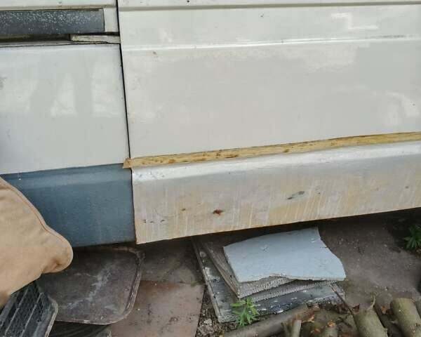 Белый Ивеко Дейли, объемом двигателя 2.8 л и пробегом 505 тыс. км за 1400 $, фото 10 на Automoto.ua