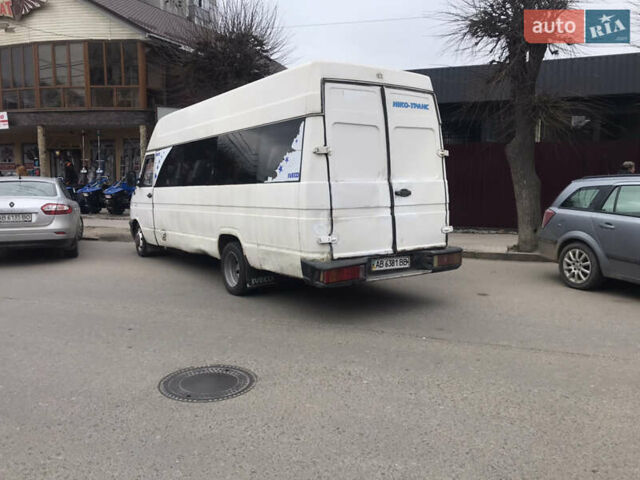 Белый Ивеко Дейли, объемом двигателя 2.8 л и пробегом 480 тыс. км за 3000 $, фото 1 на Automoto.ua