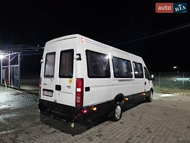 Белый Ивеко Дейли, объемом двигателя 2.8 л и пробегом 100 тыс. км за 5999 $, фото 3 на Automoto.ua