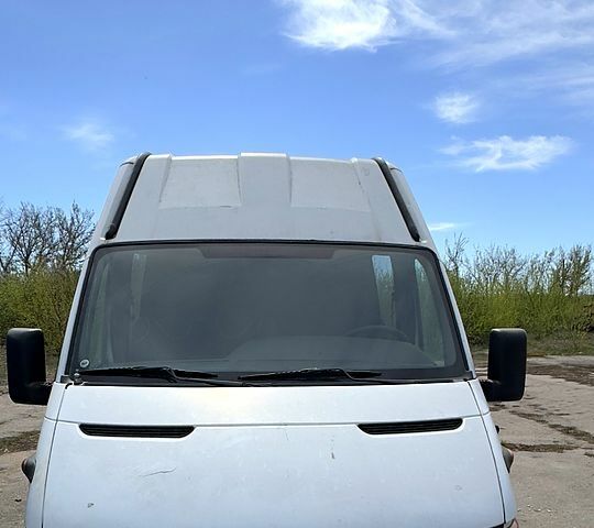 Білий Івеко Дейлі, об'ємом двигуна 2.8 л та пробігом 264 тис. км за 6100 $, фото 6 на Automoto.ua