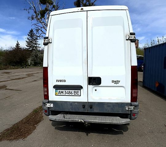 Білий Івеко Дейлі, об'ємом двигуна 2.8 л та пробігом 264 тис. км за 6100 $, фото 5 на Automoto.ua