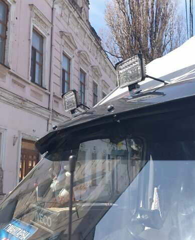 Белый Ивеко Дейли, объемом двигателя 3 л и пробегом 350 тыс. км за 7900 $, фото 5 на Automoto.ua