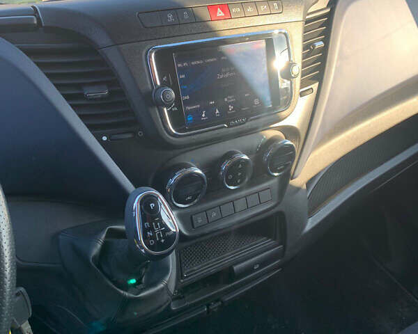 Черный Ивеко Дейли, объемом двигателя 3 л и пробегом 303 тыс. км за 29900 $, фото 8 на Automoto.ua