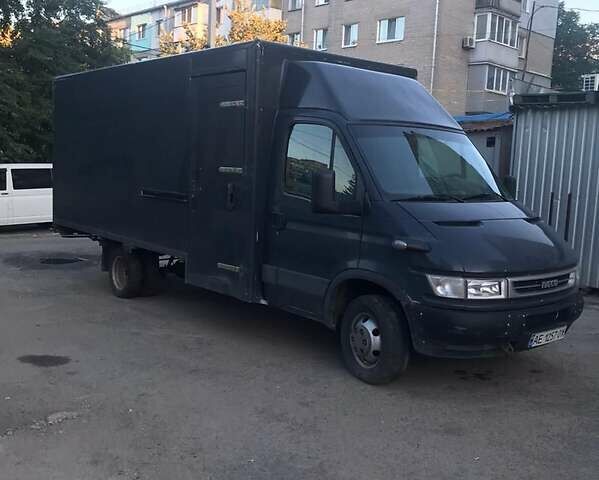Черный Ивеко Дейли, объемом двигателя 2.8 л и пробегом 300 тыс. км за 8900 $, фото 2 на Automoto.ua