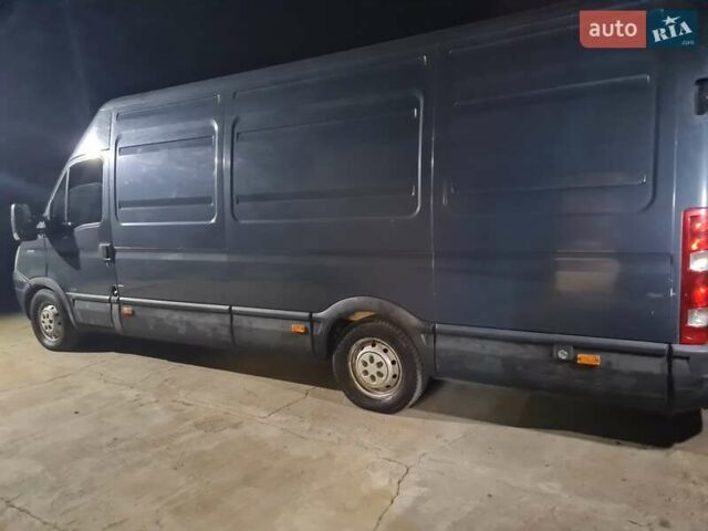 Черный Ивеко Дейли, объемом двигателя 2.29 л и пробегом 356 тыс. км за 8500 $, фото 14 на Automoto.ua