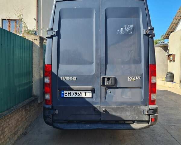 Черный Ивеко Дейли, объемом двигателя 2.29 л и пробегом 356 тыс. км за 8500 $, фото 15 на Automoto.ua