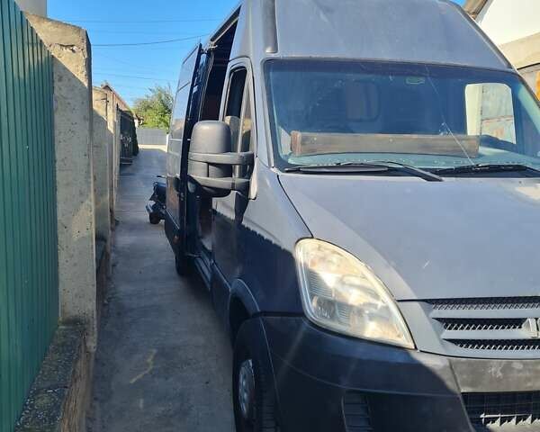 Чорний Івеко Дейлі, об'ємом двигуна 2.29 л та пробігом 356 тис. км за 8000 $, фото 11 на Automoto.ua