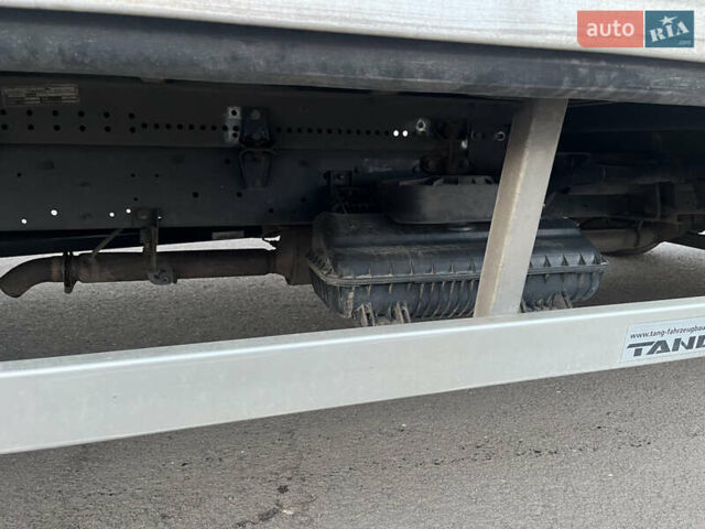 Чорний Івеко Дейлі, об'ємом двигуна 3 л та пробігом 375 тис. км за 32000 $, фото 6 на Automoto.ua