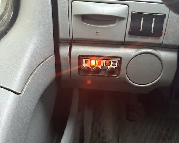 Белый Ивеко Дейли груз., объемом двигателя 3 л и пробегом 401 тыс. км за 34300 $, фото 7 на Automoto.ua