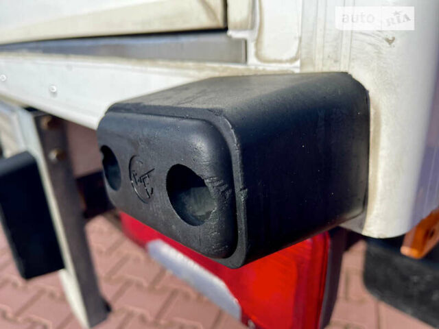 Белый Ивеко Дейли груз., объемом двигателя 0 л и пробегом 294 тыс. км за 18900 $, фото 14 на Automoto.ua