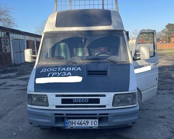 Білий Івеко Daily груз., об'ємом двигуна 2.5 л та пробігом 400 тис. км за 10500 $, фото 1 на Automoto.ua