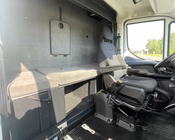 Білий Івеко Daily груз., об'ємом двигуна 3 л та пробігом 220 тис. км за 18700 $, фото 37 на Automoto.ua