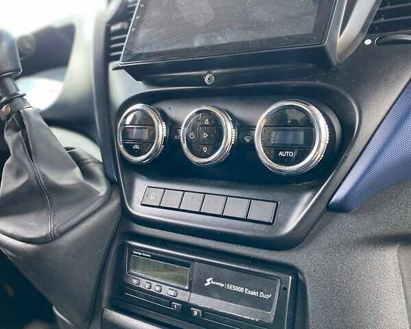Червоний Івеко Дейлі, об'ємом двигуна 3 л та пробігом 15 тис. км за 25000 $, фото 9 на Automoto.ua