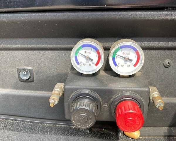 Червоний Івеко Дейлі, об'ємом двигуна 3 л та пробігом 15 тис. км за 25000 $, фото 8 на Automoto.ua