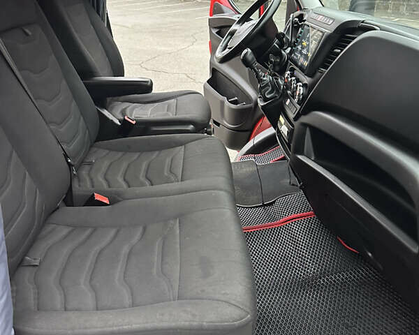 Красный Ивеко Дейли, объемом двигателя 3 л и пробегом 908 тыс. км за 19800 $, фото 13 на Automoto.ua