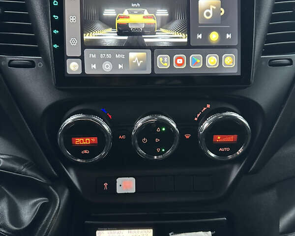 Красный Ивеко Дейли, объемом двигателя 3 л и пробегом 908 тыс. км за 19800 $, фото 19 на Automoto.ua