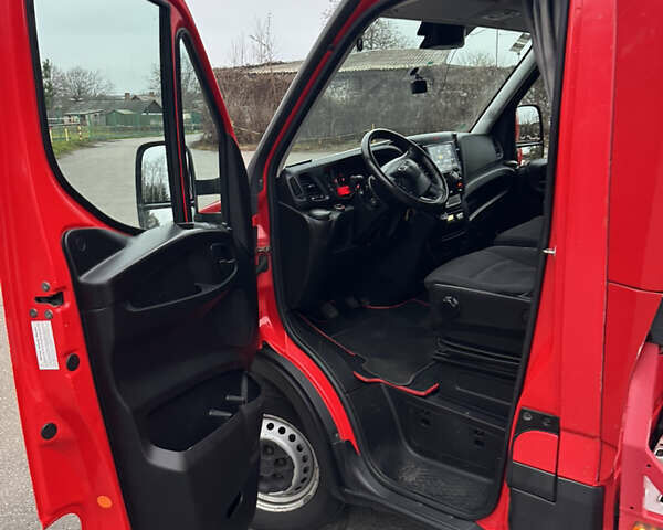 Красный Ивеко Дейли, объемом двигателя 3 л и пробегом 908 тыс. км за 19800 $, фото 15 на Automoto.ua