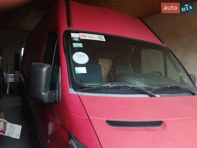 Красный Ивеко Дейли, объемом двигателя 2.3 л и пробегом 400 тыс. км за 3300 $, фото 1 на Automoto.ua