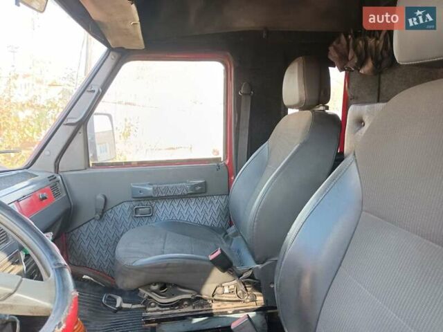 Івеко Дейлі 1995 у Луцьку на Automoto.ua Червоний Івеко Дейлі, об'ємом двигуна 2.5 л та пробігом 500 тис. км за 3000 $, фото 17 на Automoto.ua