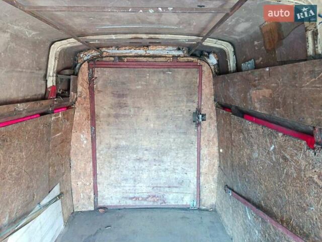 Івеко Дейлі 1995 у Луцьку на Automoto.ua Червоний Івеко Дейлі, об'ємом двигуна 2.5 л та пробігом 500 тис. км за 3000 $, фото 5 на Automoto.ua