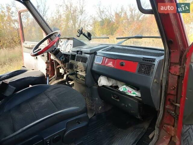 Івеко Дейлі 1995 у Луцьку на Automoto.ua Червоний Івеко Дейлі, об'ємом двигуна 2.5 л та пробігом 500 тис. км за 3000 $, фото 15 на Automoto.ua