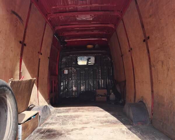 Красный Ивеко Дейли, объемом двигателя 2.3 л и пробегом 540 тыс. км за 4000 $, фото 3 на Automoto.ua