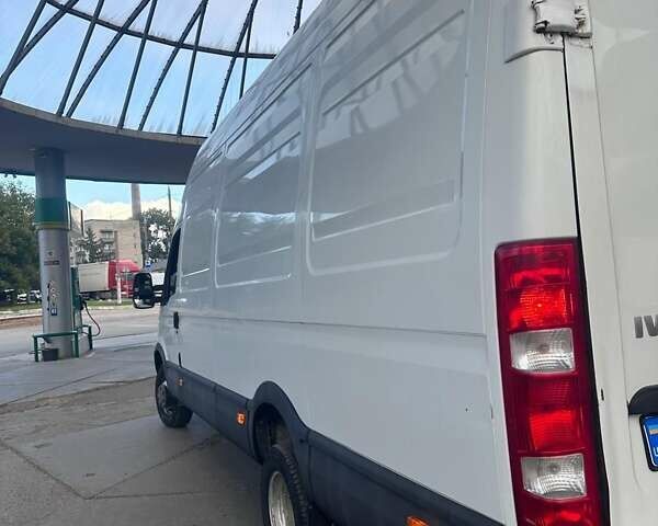 Червоний Івеко Дейлі, об'ємом двигуна 3 л та пробігом 325 тис. км за 12200 $, фото 2 на Automoto.ua
