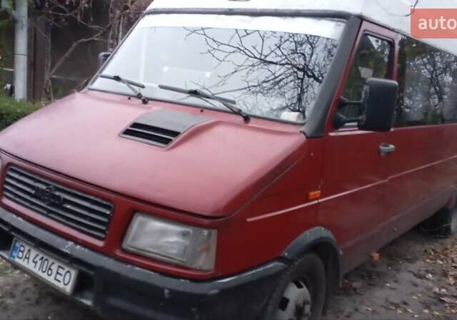 Червоний Івеко Дейлі, об'ємом двигуна 2.8 л та пробігом 500 тис. км за 3000 $, фото 1 на Automoto.ua